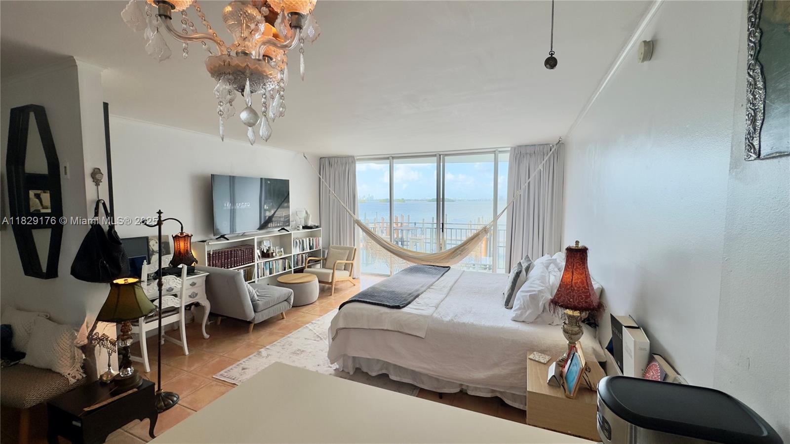 PALM BAY CONDOMINIUM - Residential