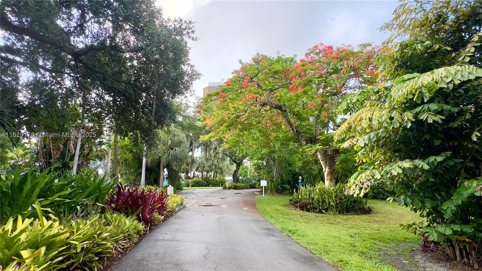 PALM BAY CONDOMINIUM - Residential