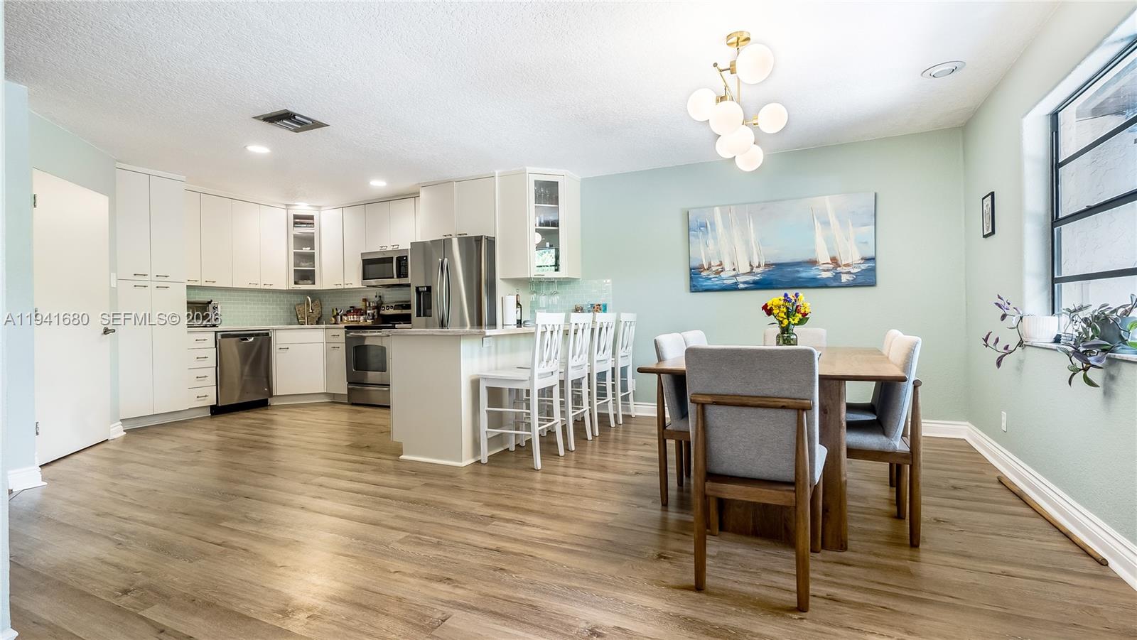 COUNTRY SQUIRE TOWNHOMES - Residential