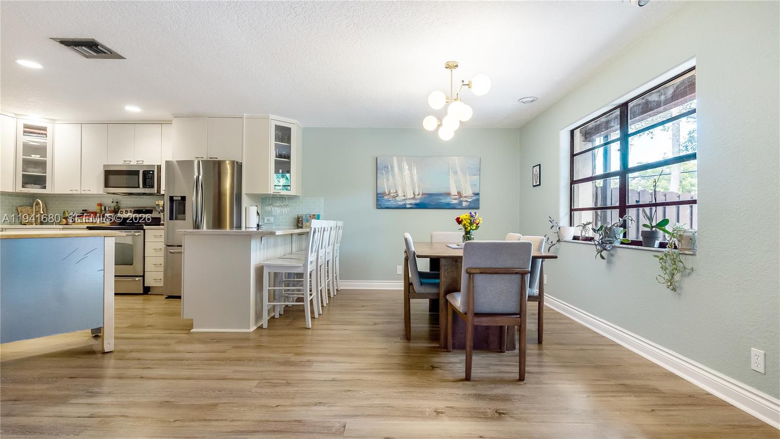 COUNTRY SQUIRE TOWNHOMES - Residential