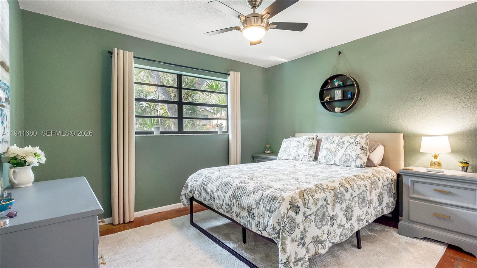 COUNTRY SQUIRE TOWNHOMES - Residential