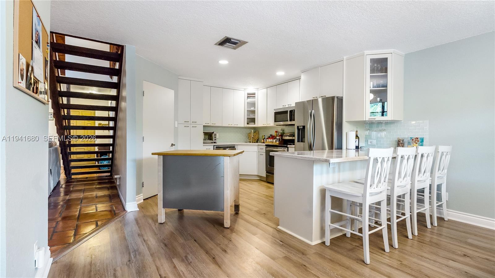 COUNTRY SQUIRE TOWNHOMES - Residential