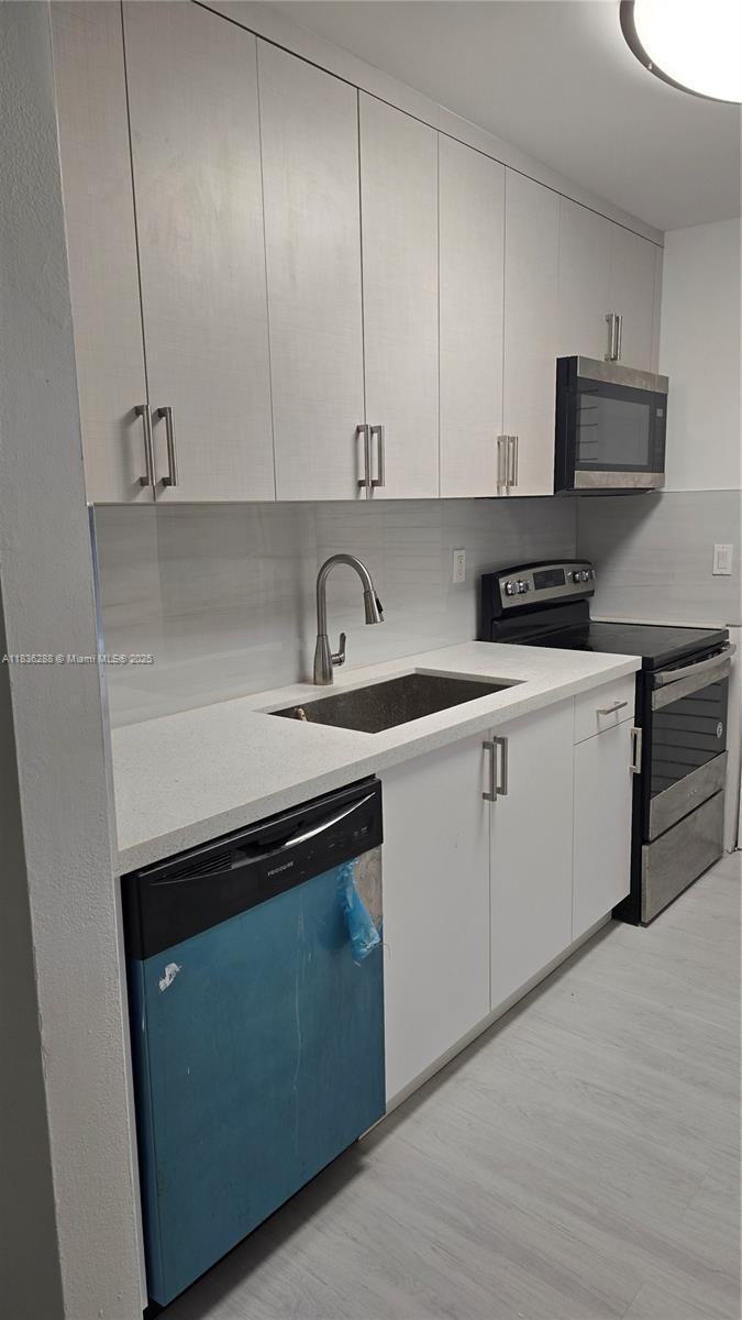 200 Lakeview Dr 208