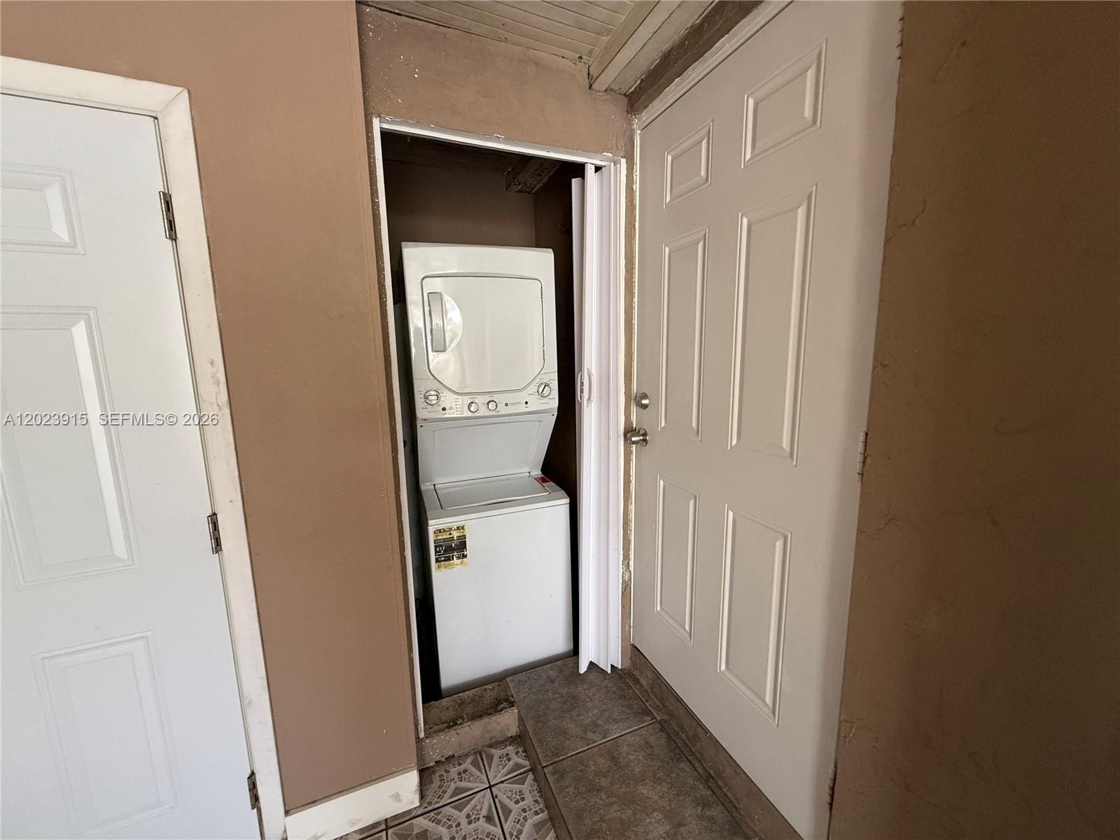 KIRKLAND HEIGHTS AMD - Residential Lease
