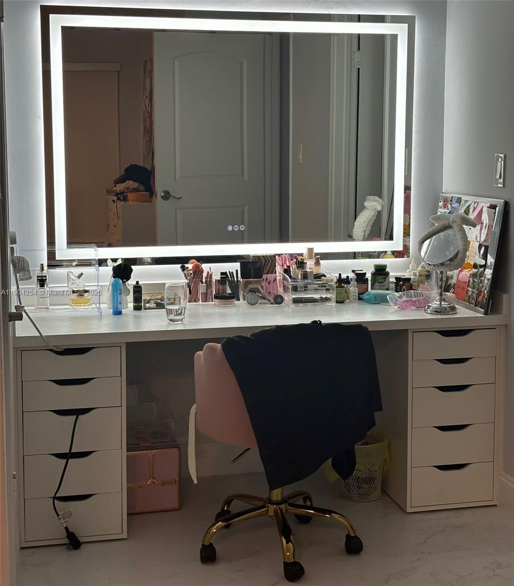 SAVANNAH AT RIVERSIDE CON - Residential Lease