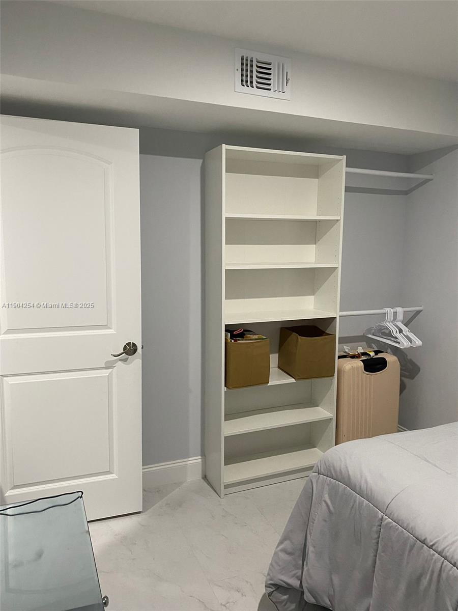 SAVANNAH AT RIVERSIDE CON - Residential Lease