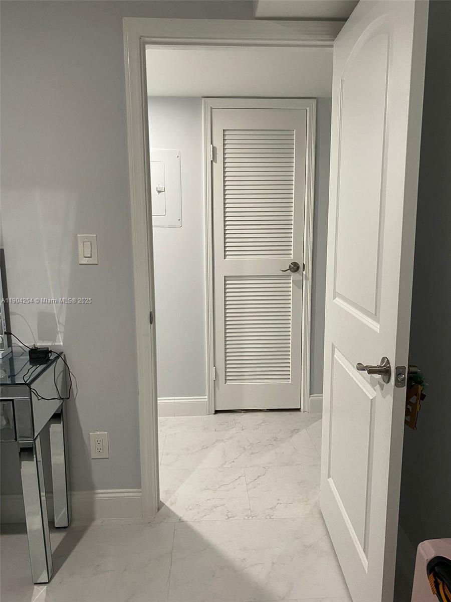 SAVANNAH AT RIVERSIDE CON - Residential Lease