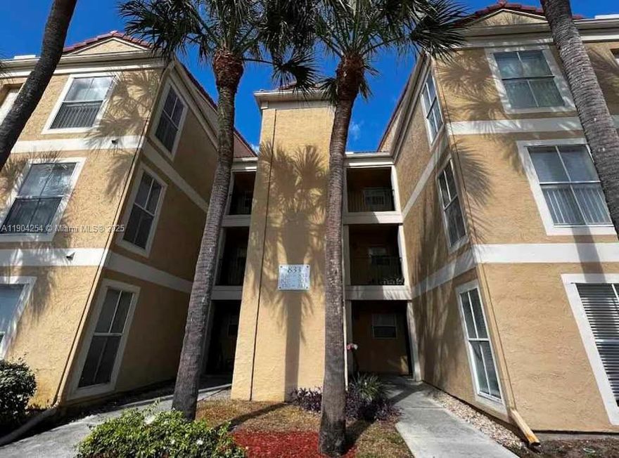 Beautifully updated condo in the heart of Coral Springs! This spacious 2-bedroom, 1-bath unit offers an open floor plan with plenty of natural light, flooring throughout, and a private balcony with garden views. The kitchen features stainless steel appliances and ample cabinet space. Enjoy in-unit laundry and resort-style community amenities including a pool, fitness center, and clubhouse. Conveniently located near Coral Square Mall, top-rated schools, dining, and major highways.