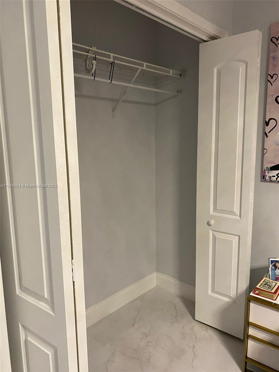 SAVANNAH AT RIVERSIDE CON - Residential Lease