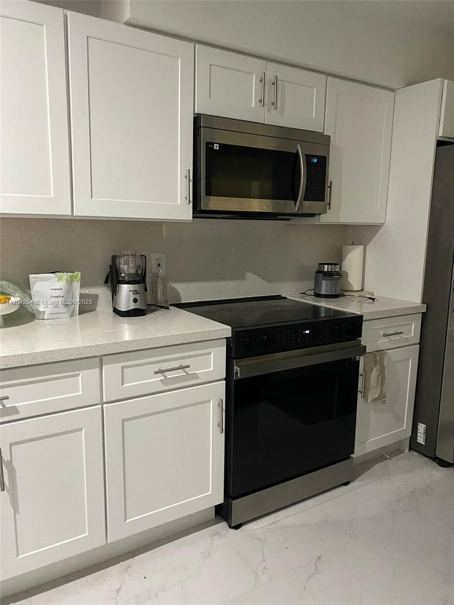 SAVANNAH AT RIVERSIDE CON - Residential Lease