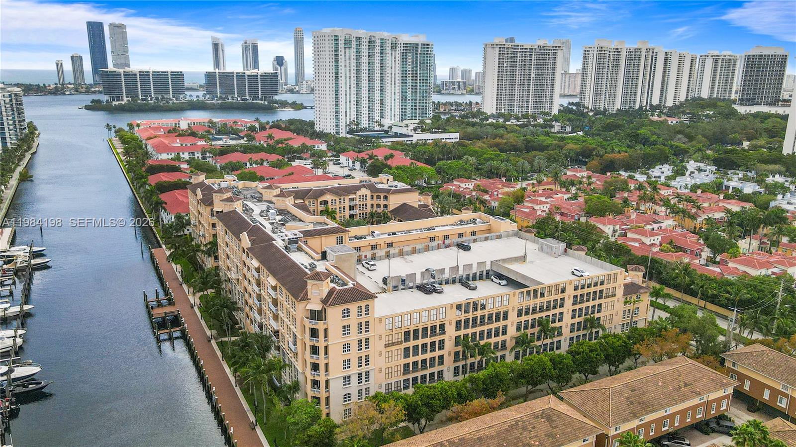 ALAQUA - Residential Lease