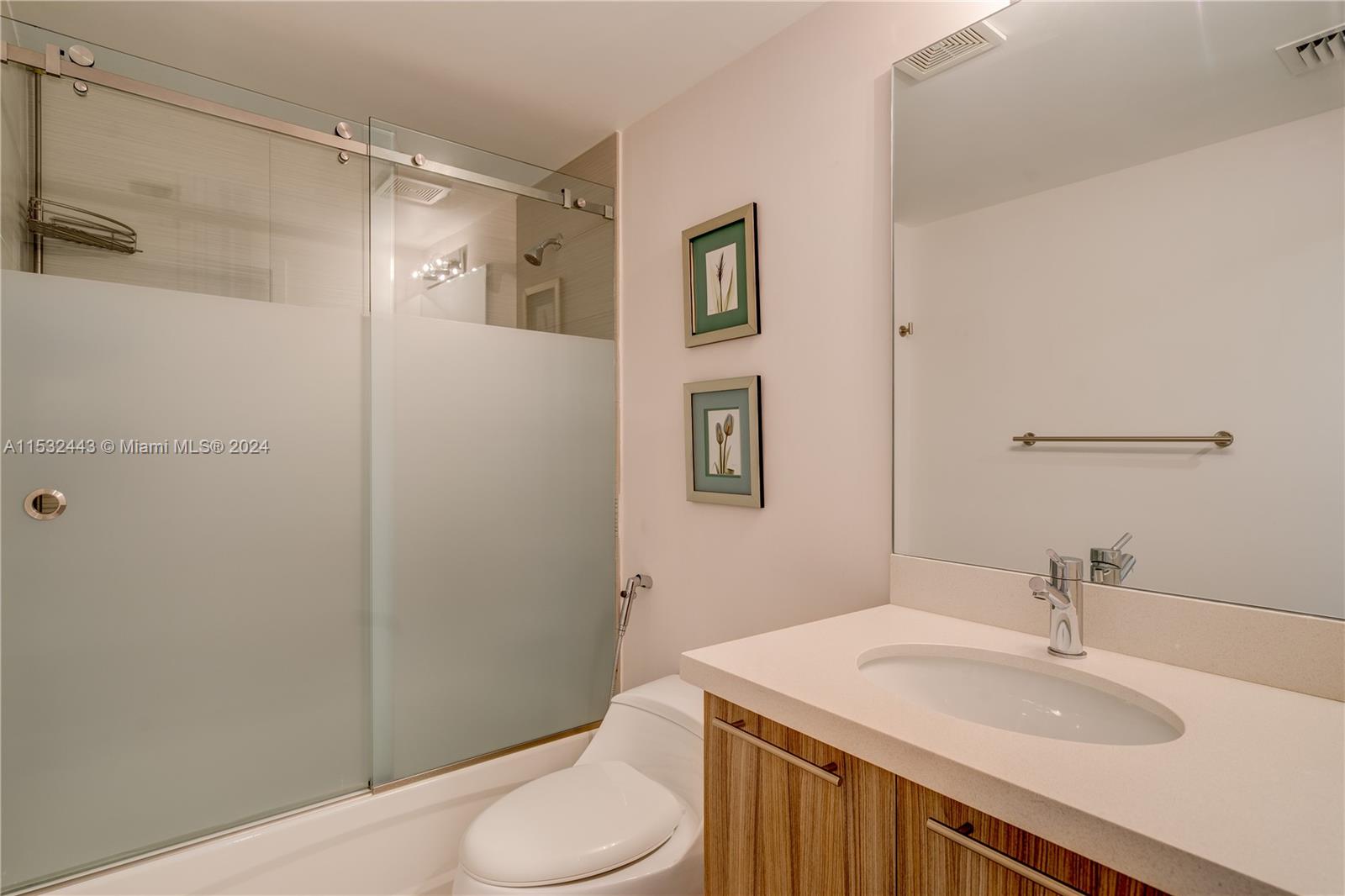 EDEN HOUSE CONDO - Residential