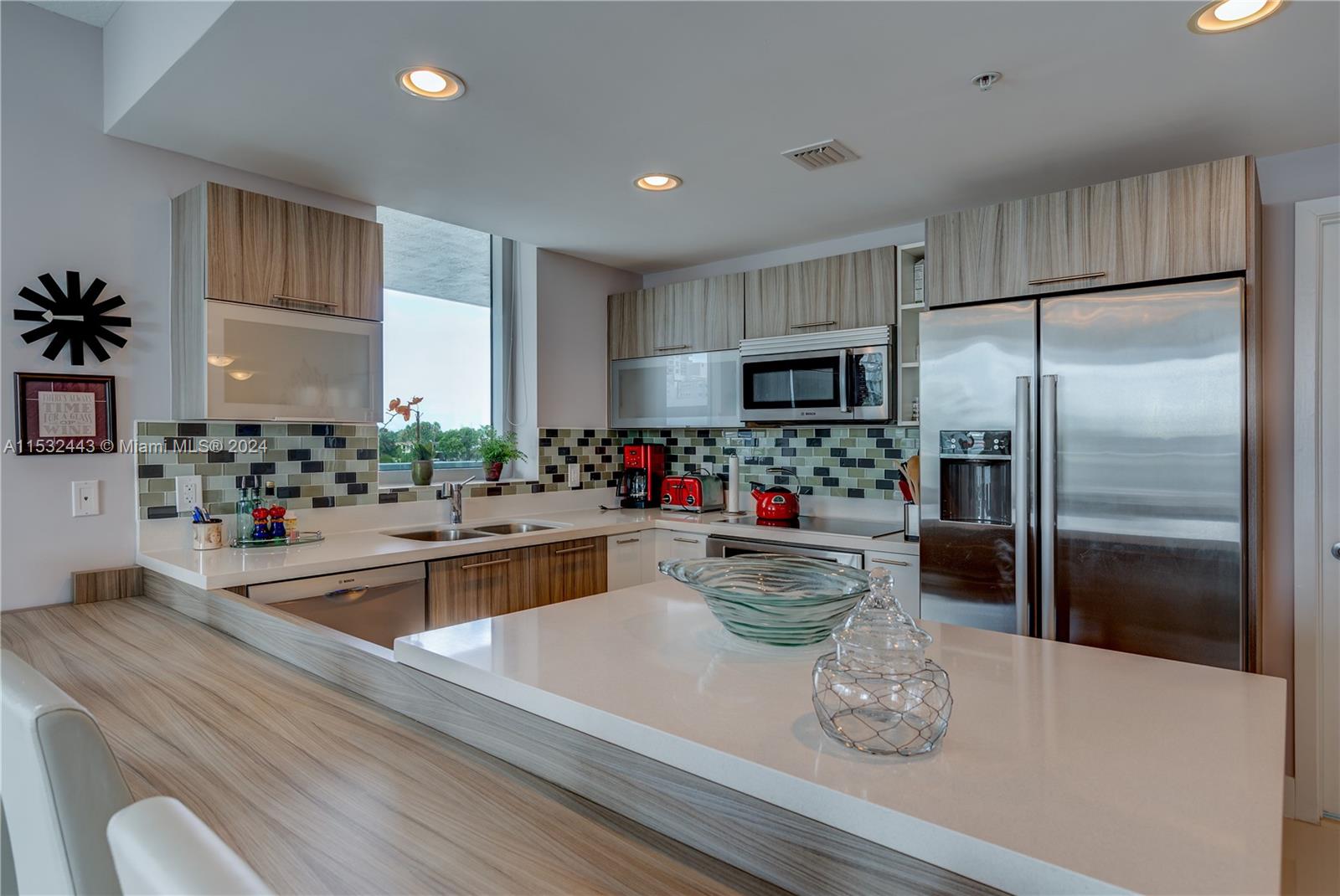 EDEN HOUSE CONDO - Residential