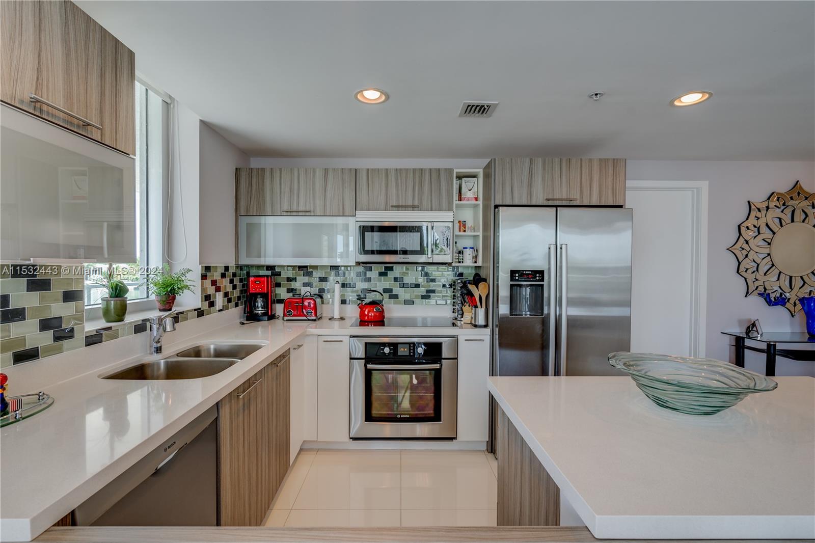 EDEN HOUSE CONDO - Residential