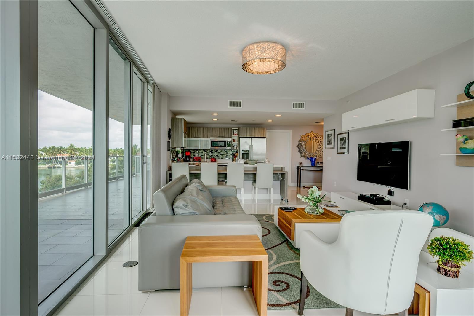 EDEN HOUSE CONDO - Residential