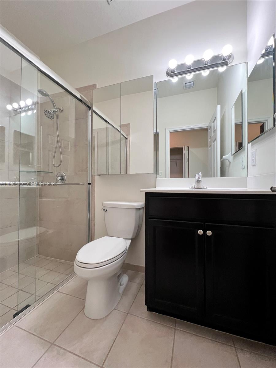 COCO PALM ESTATES - Residential Lease