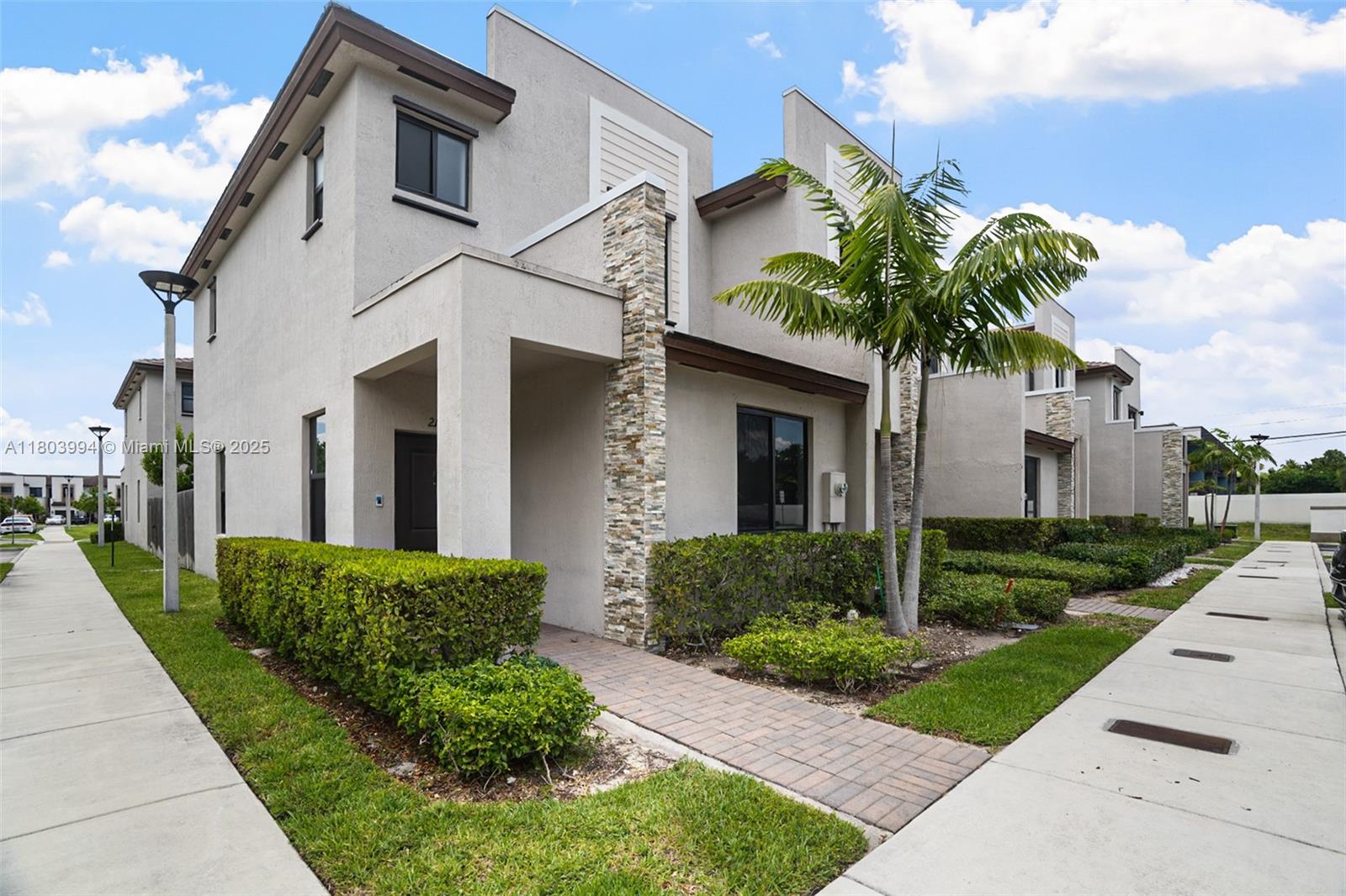 Property for Sale at 21408 Ne 2nd Path, Miami, Broward County, Florida - Bedrooms: 3 
Bathrooms: 3  - $465,000