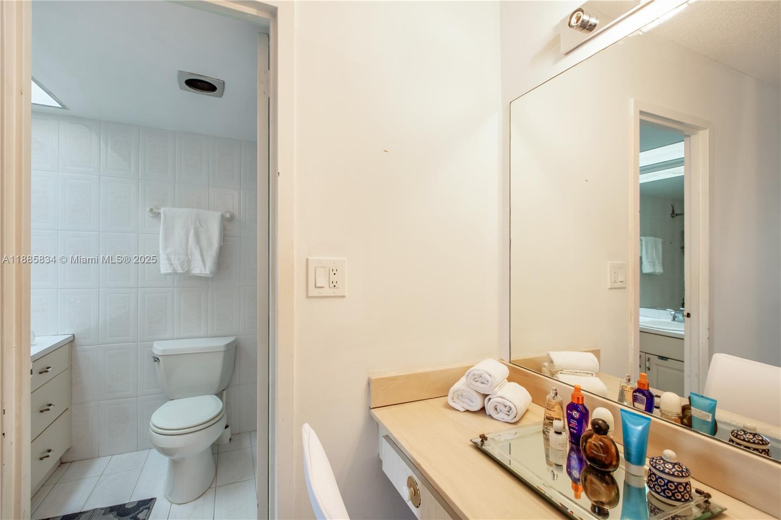 WINSTON TOWER 300 CONDO - Residential