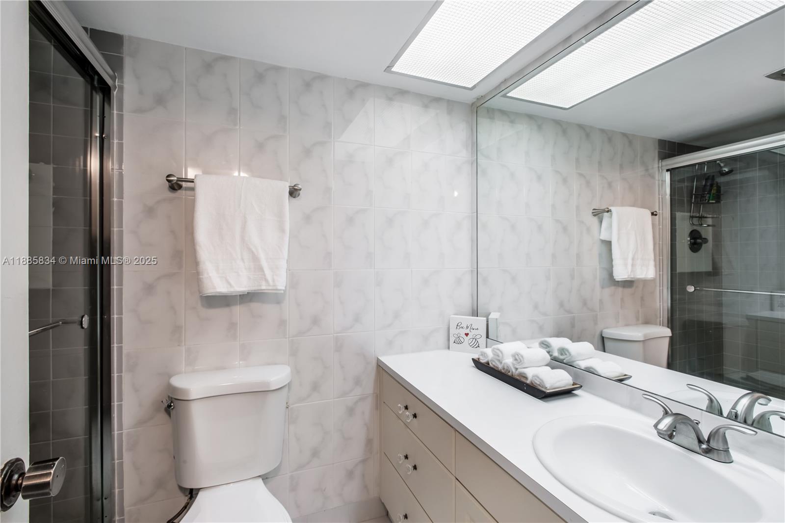 WINSTON TOWER 300 CONDO - Residential