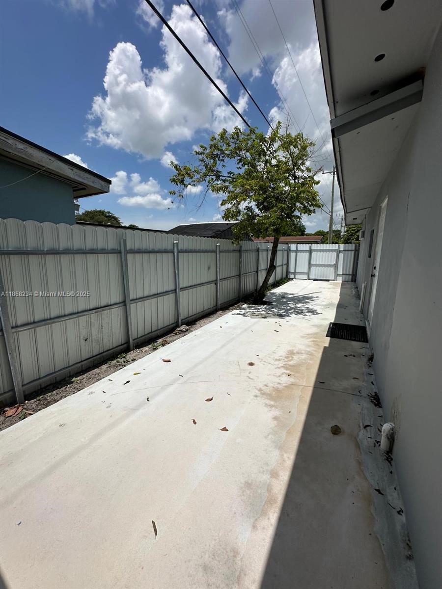 CRAVERO CLOVERLEAF ESTATE - Residential