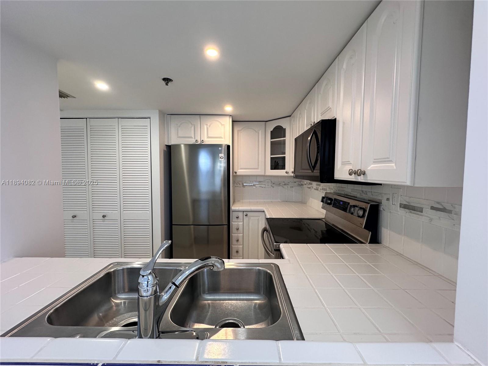 BRICKELL KEY II CONDO - Residential