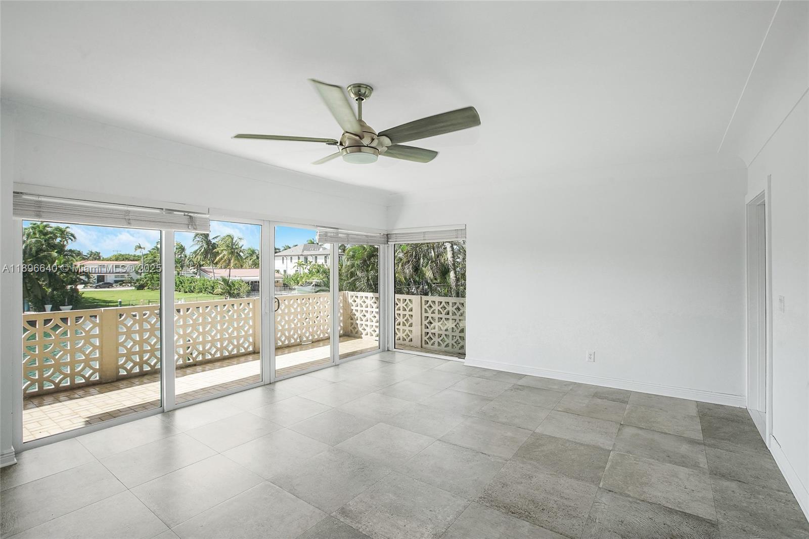KNOLLWOOD CONDO - Residential