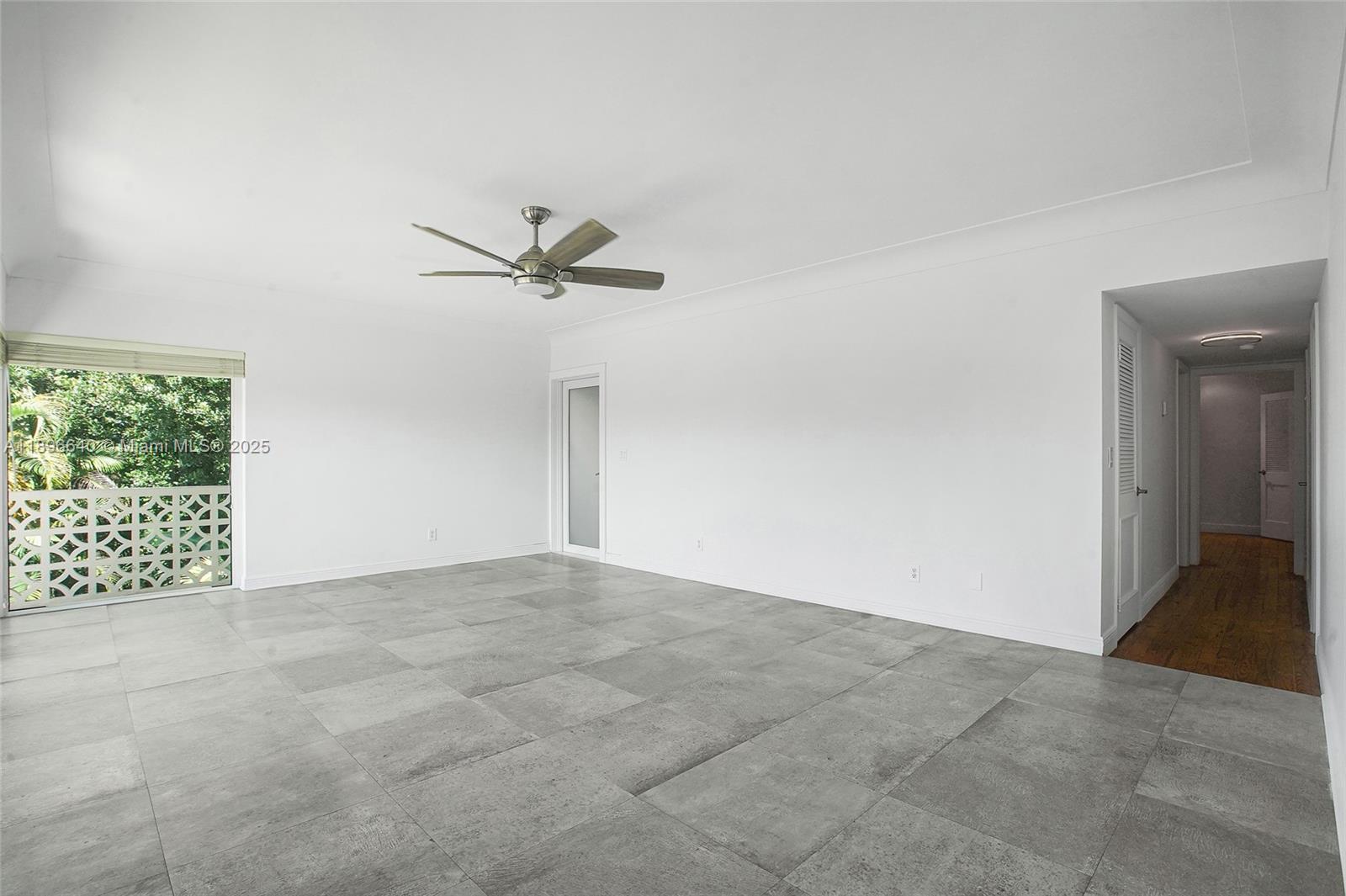 KNOLLWOOD CONDO - Residential