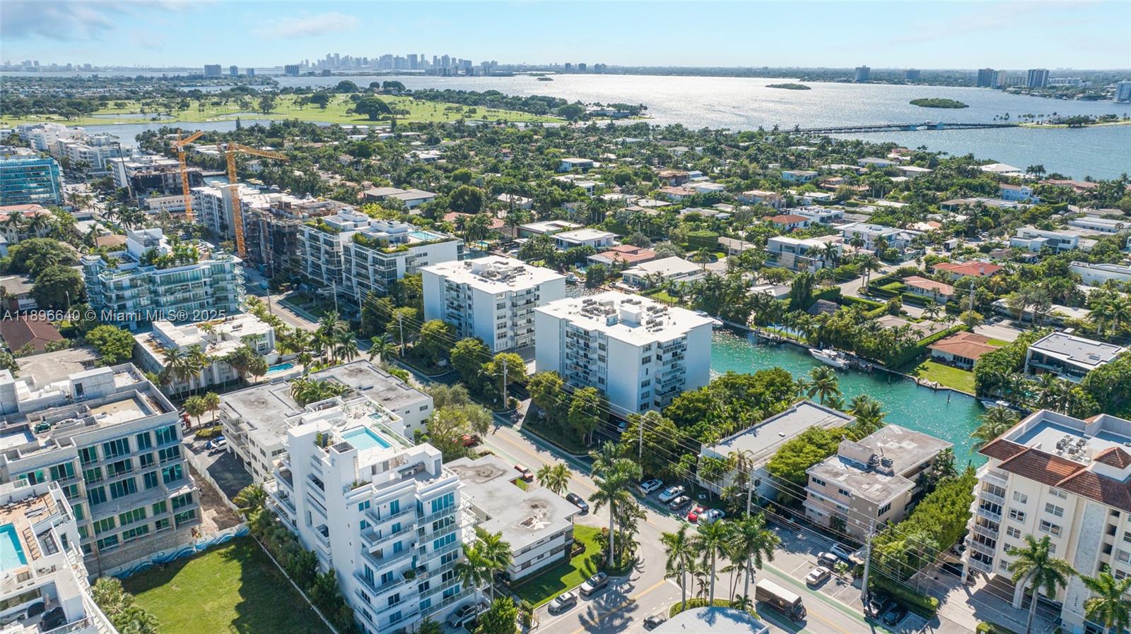 KNOLLWOOD CONDO - Residential