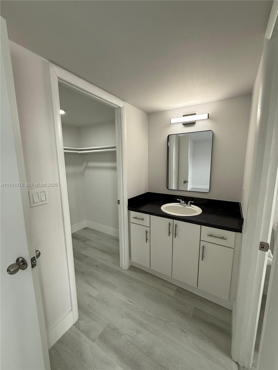 EASTERN SHORES 2ND ADDN - Residential Lease