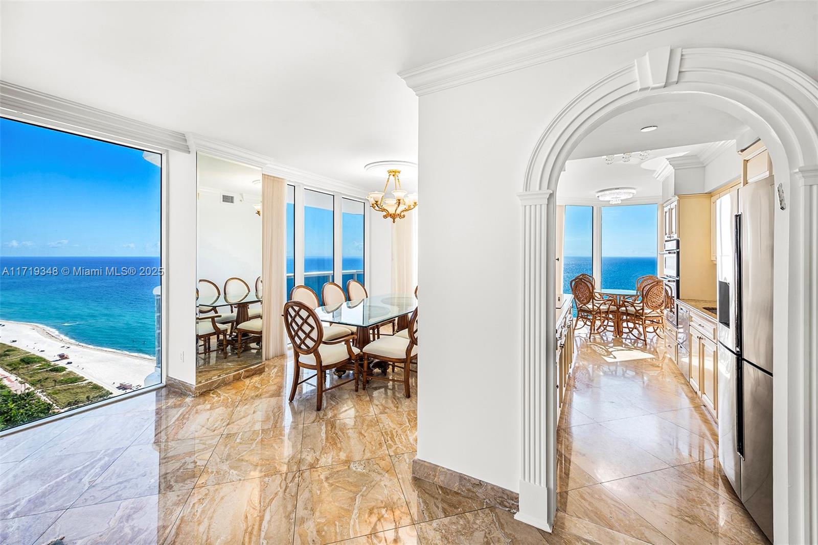 4775 Collins Ave 3101