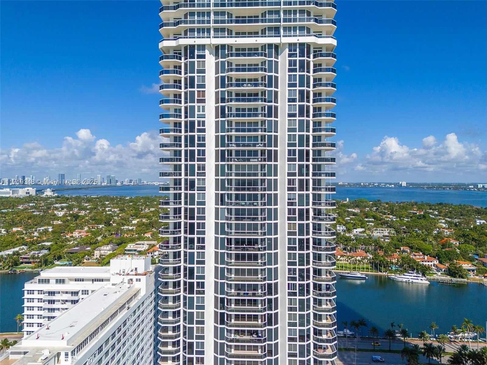 GREEN DIAMOND CONDO - Residential