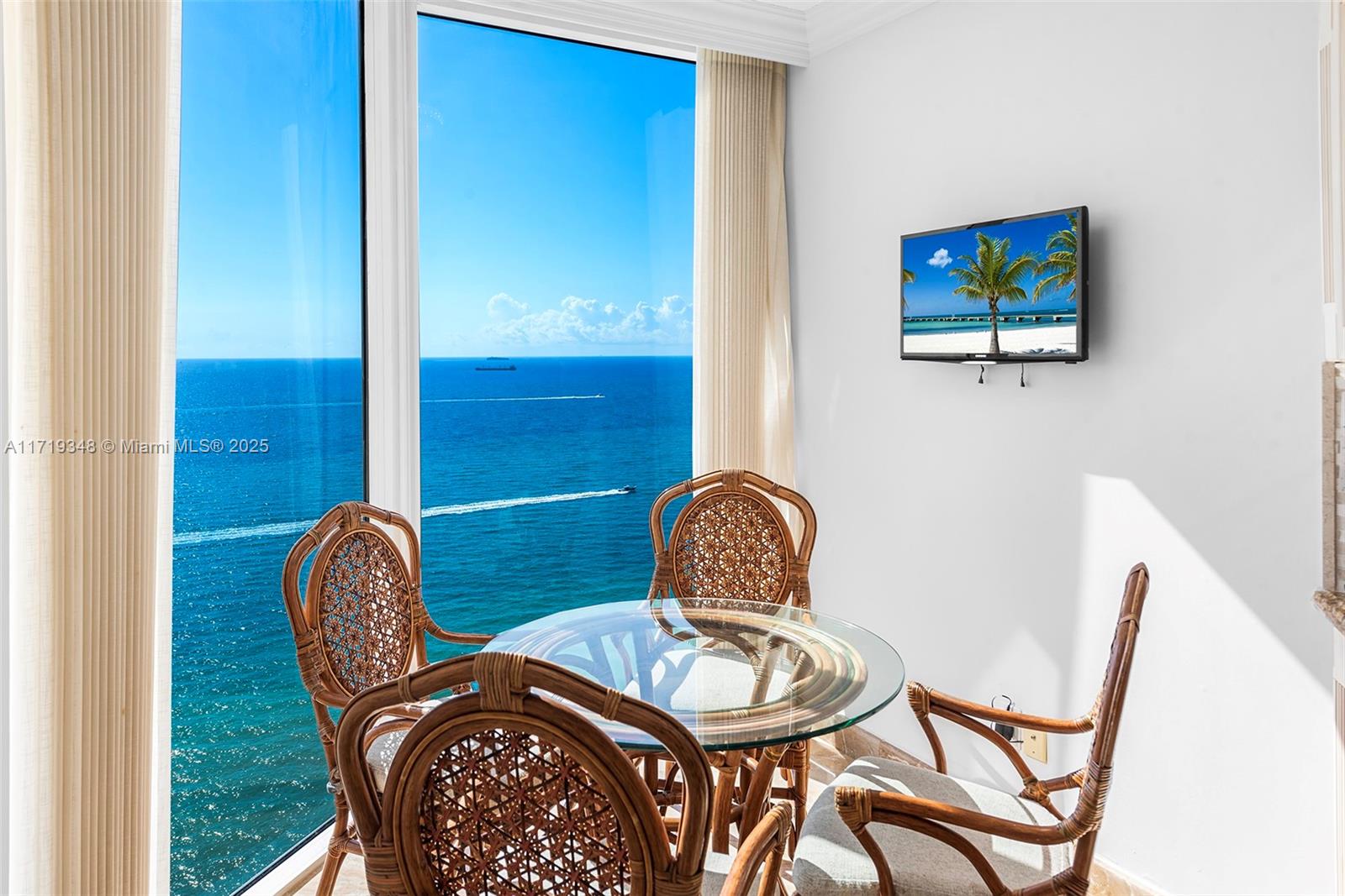 GREEN DIAMOND CONDO - Residential