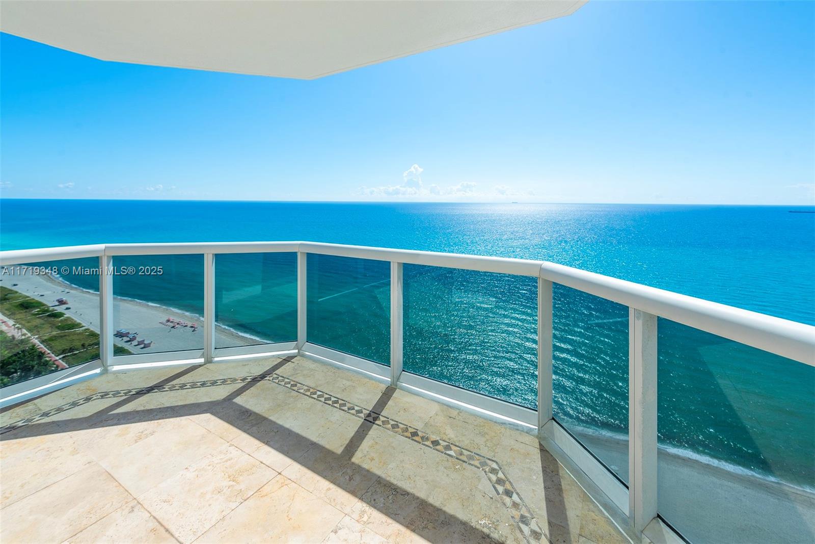 4775 Collins Ave 3101