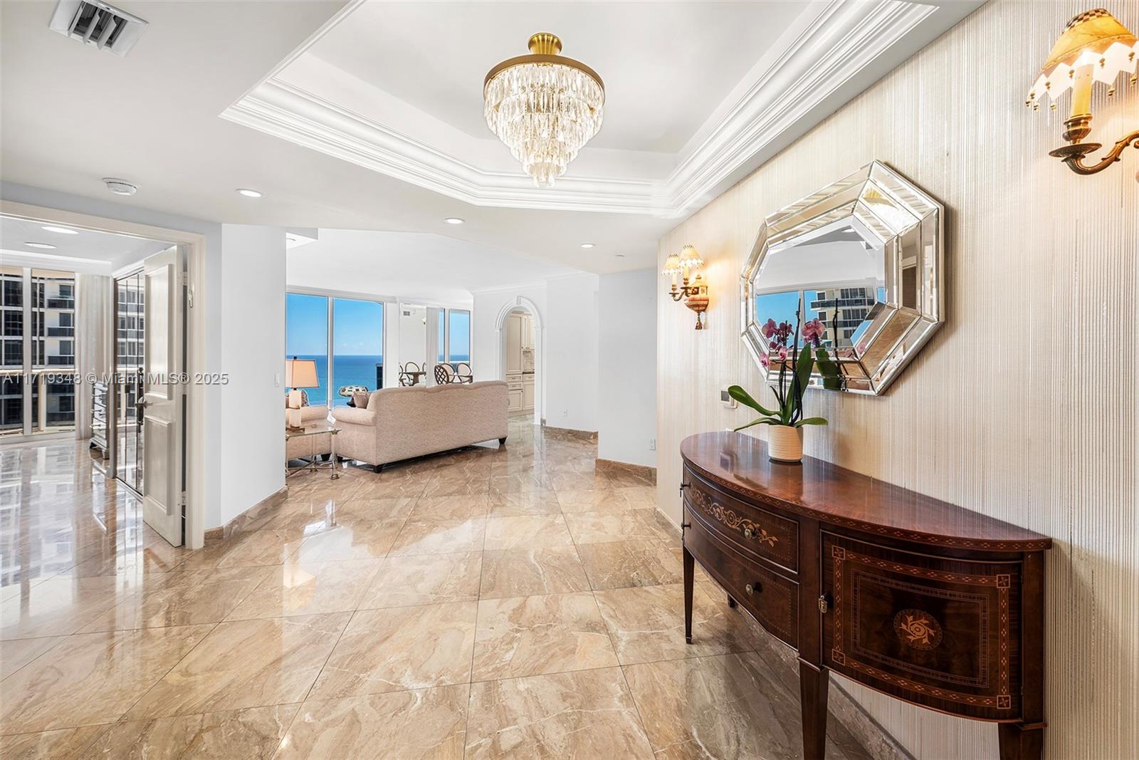 4775 Collins Ave 3101