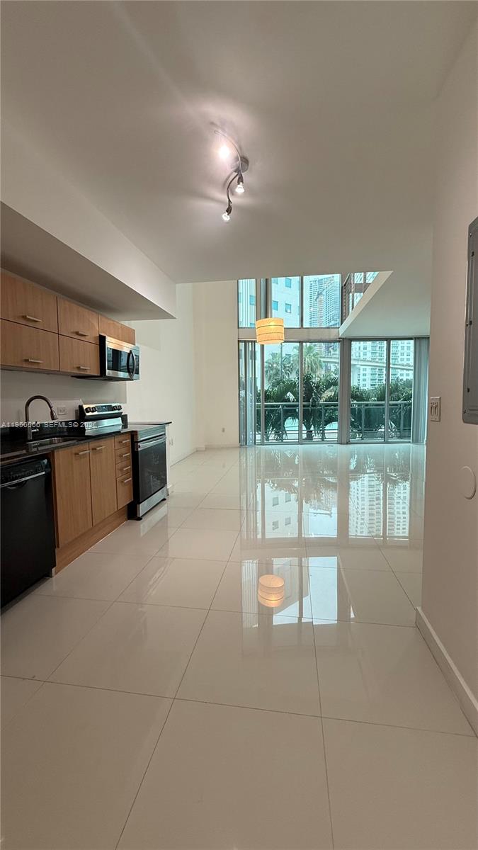 WIND CONDO - Residential