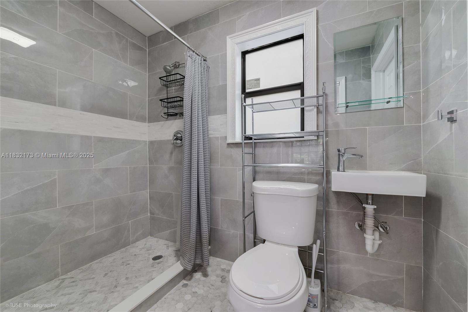 CORAL GABLES SEC C - Residential Lease