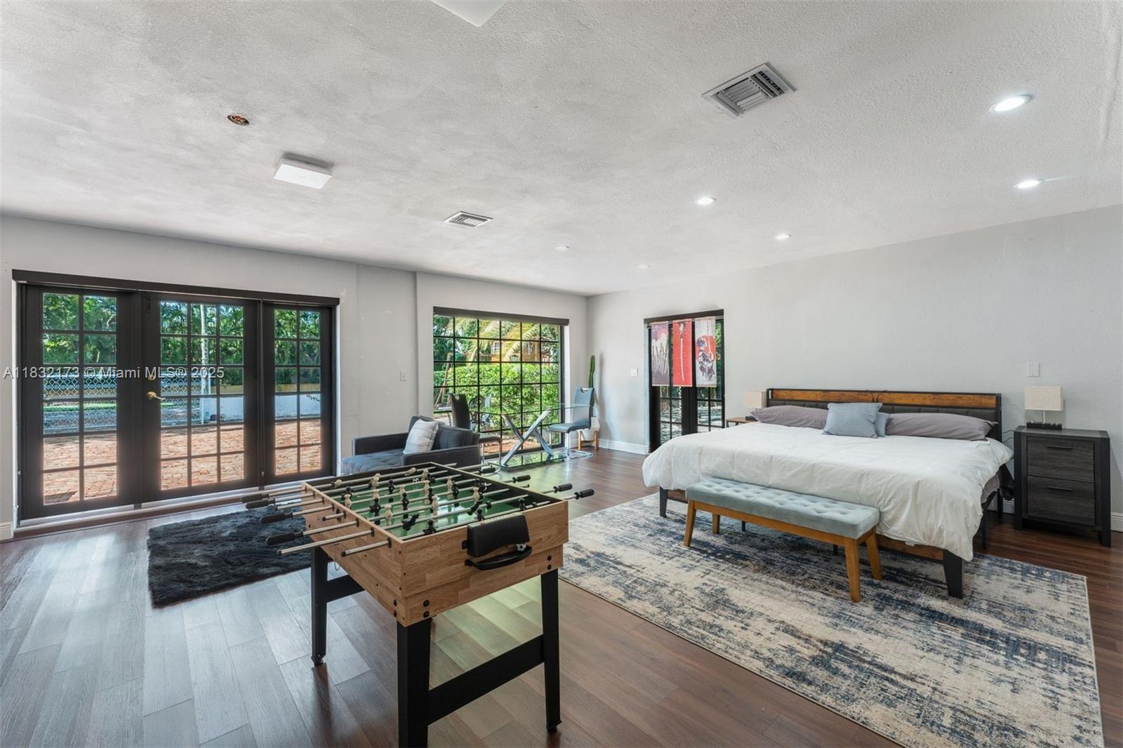 CORAL GABLES SEC C - Residential Lease