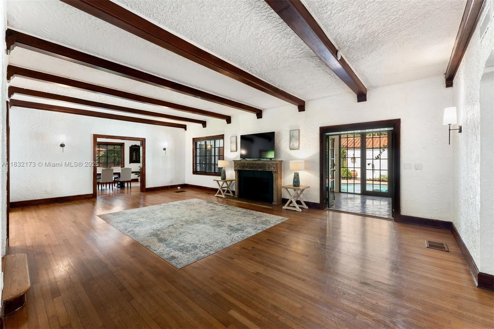 CORAL GABLES SEC C - Residential Lease