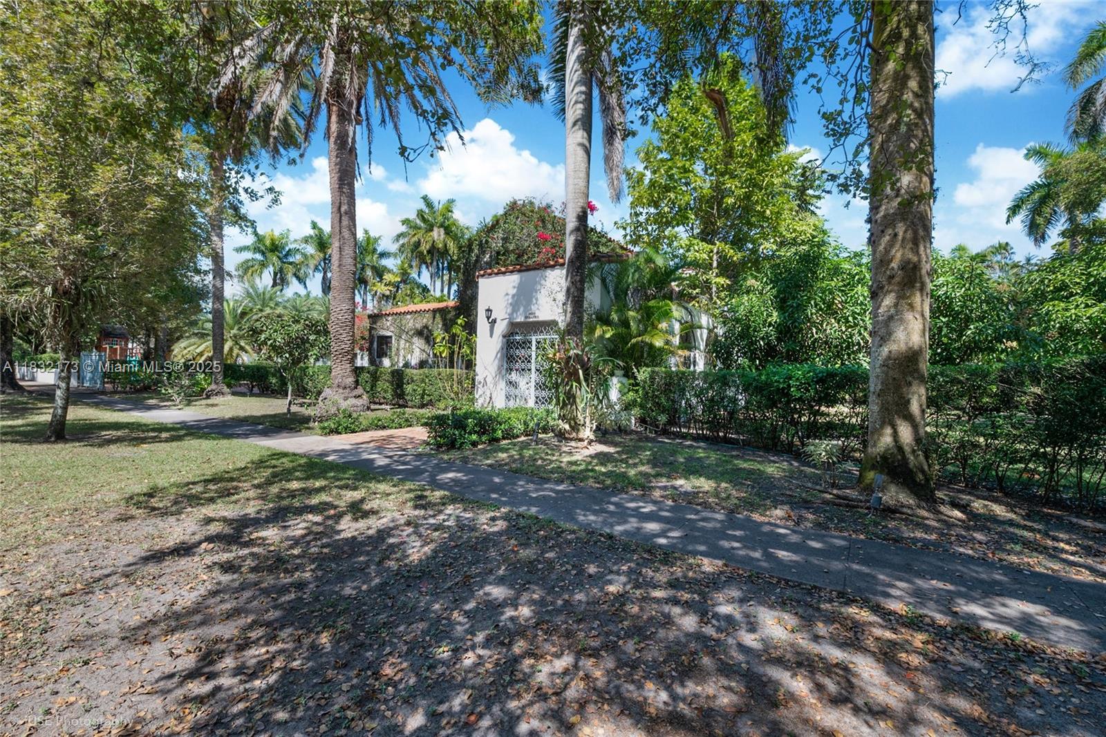 CORAL GABLES SEC C - Residential Lease