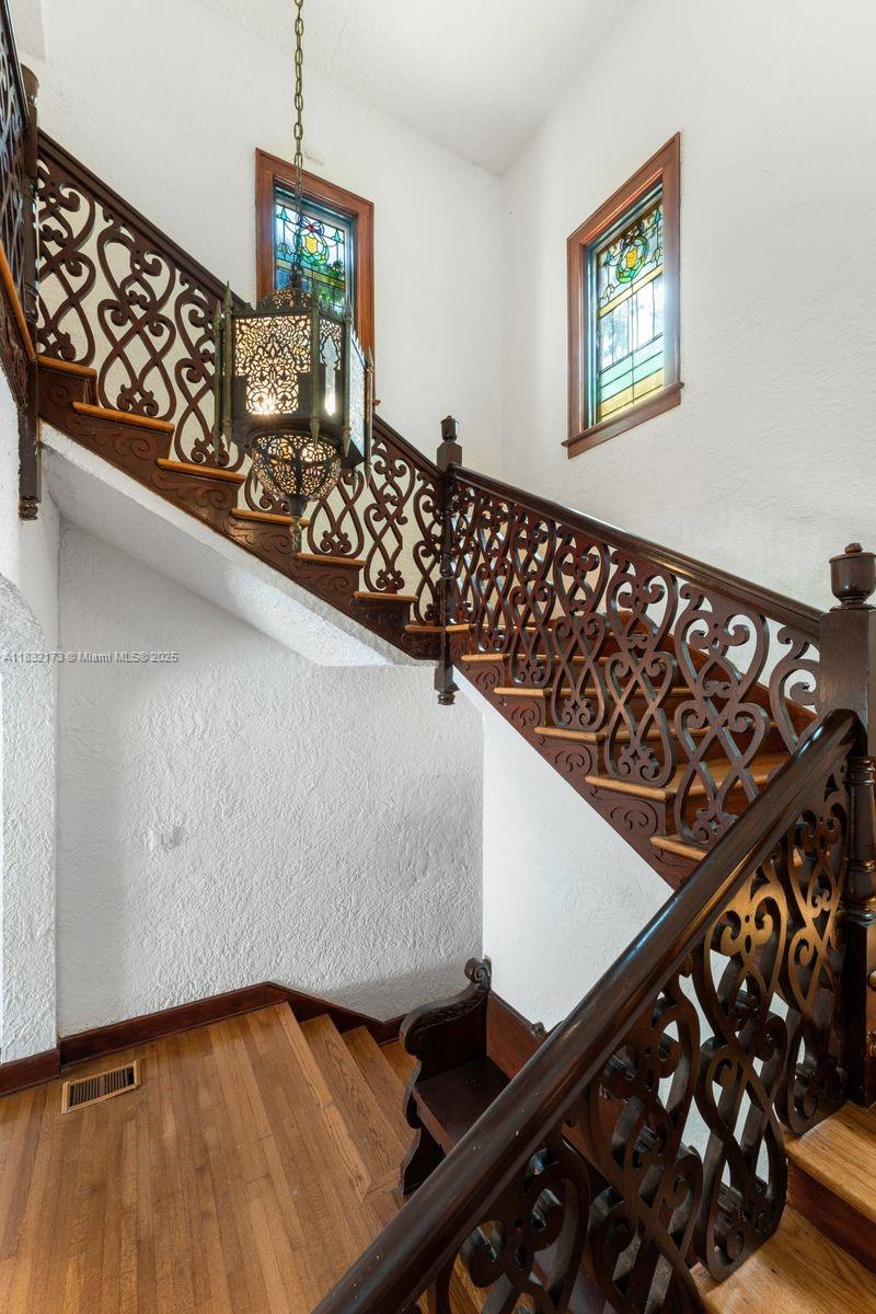 CORAL GABLES SEC C - Residential Lease