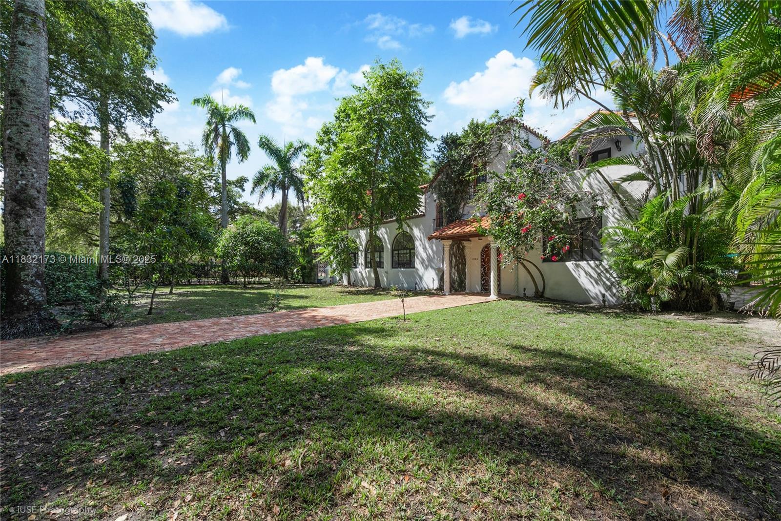 CORAL GABLES SEC C - Residential Lease
