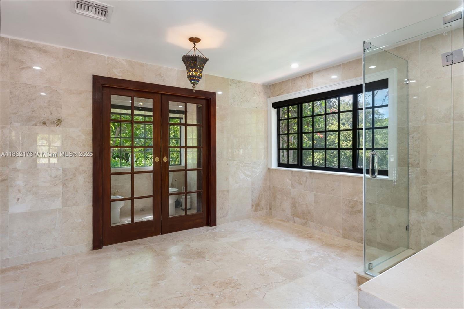 CORAL GABLES SEC C - Residential Lease