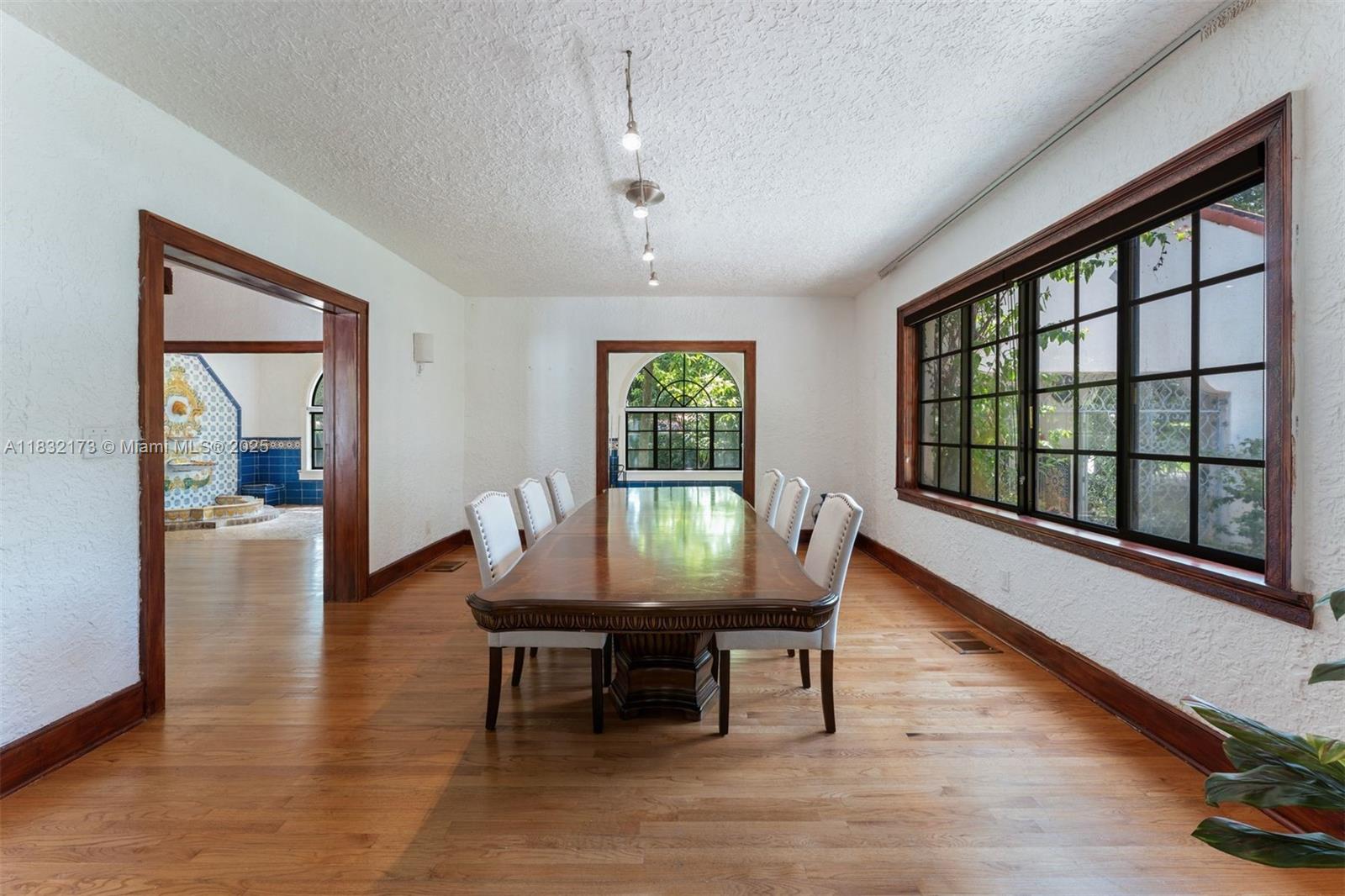 CORAL GABLES SEC C - Residential Lease