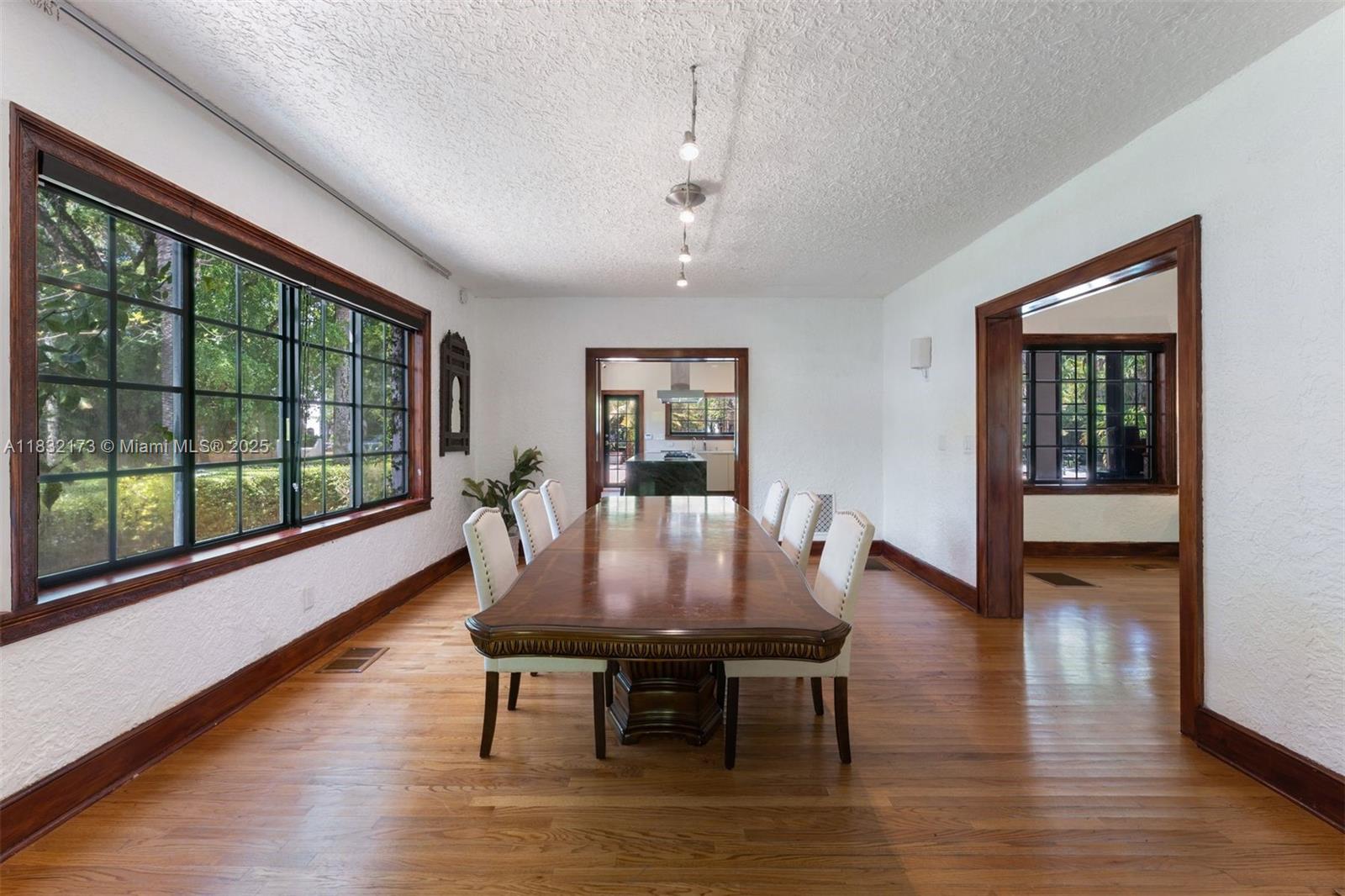 CORAL GABLES SEC C - Residential Lease