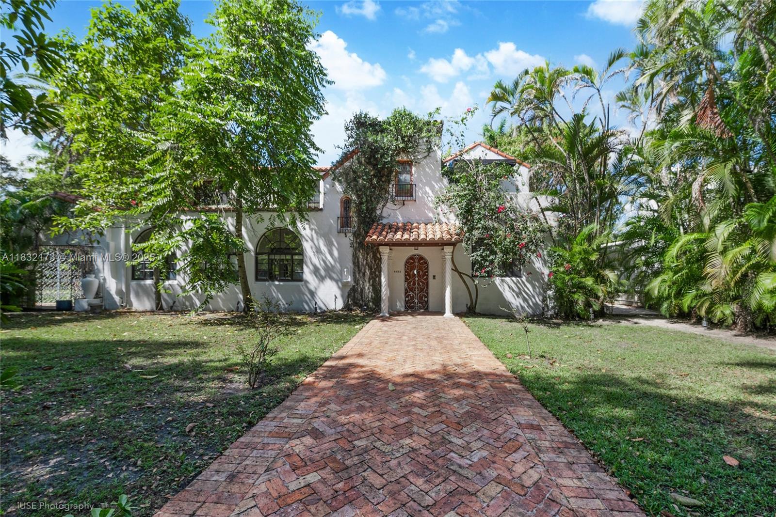CORAL GABLES SEC C - Residential Lease