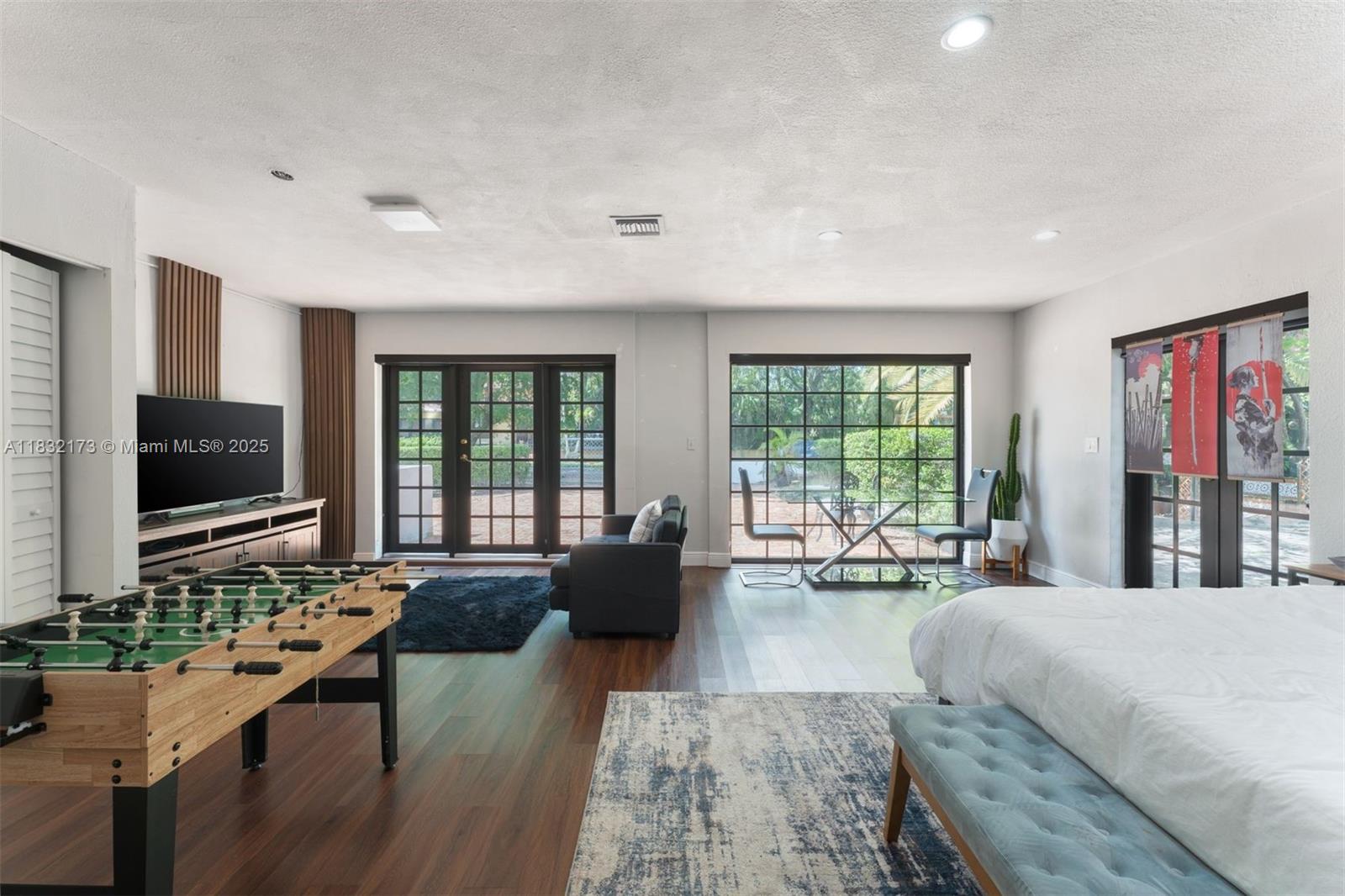 CORAL GABLES SEC C - Residential Lease