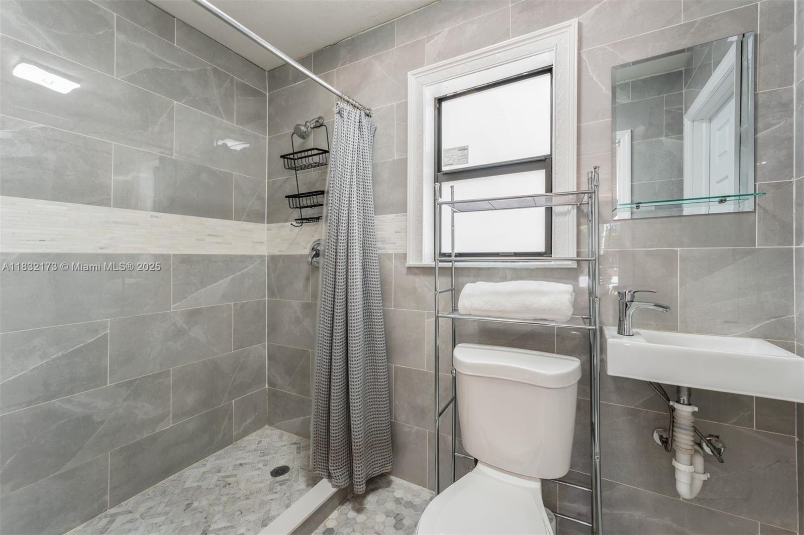 CORAL GABLES SEC C - Residential Lease