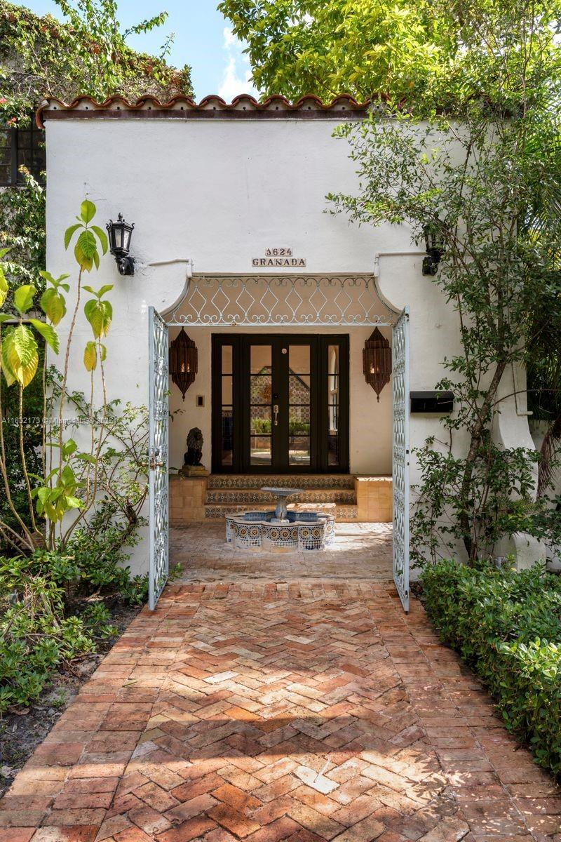 CORAL GABLES SEC C - Residential Lease