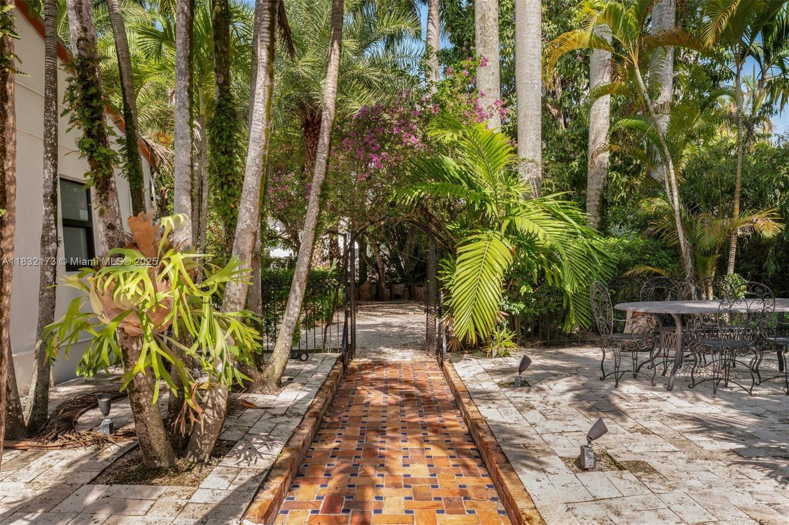 CORAL GABLES SEC C - Residential Lease