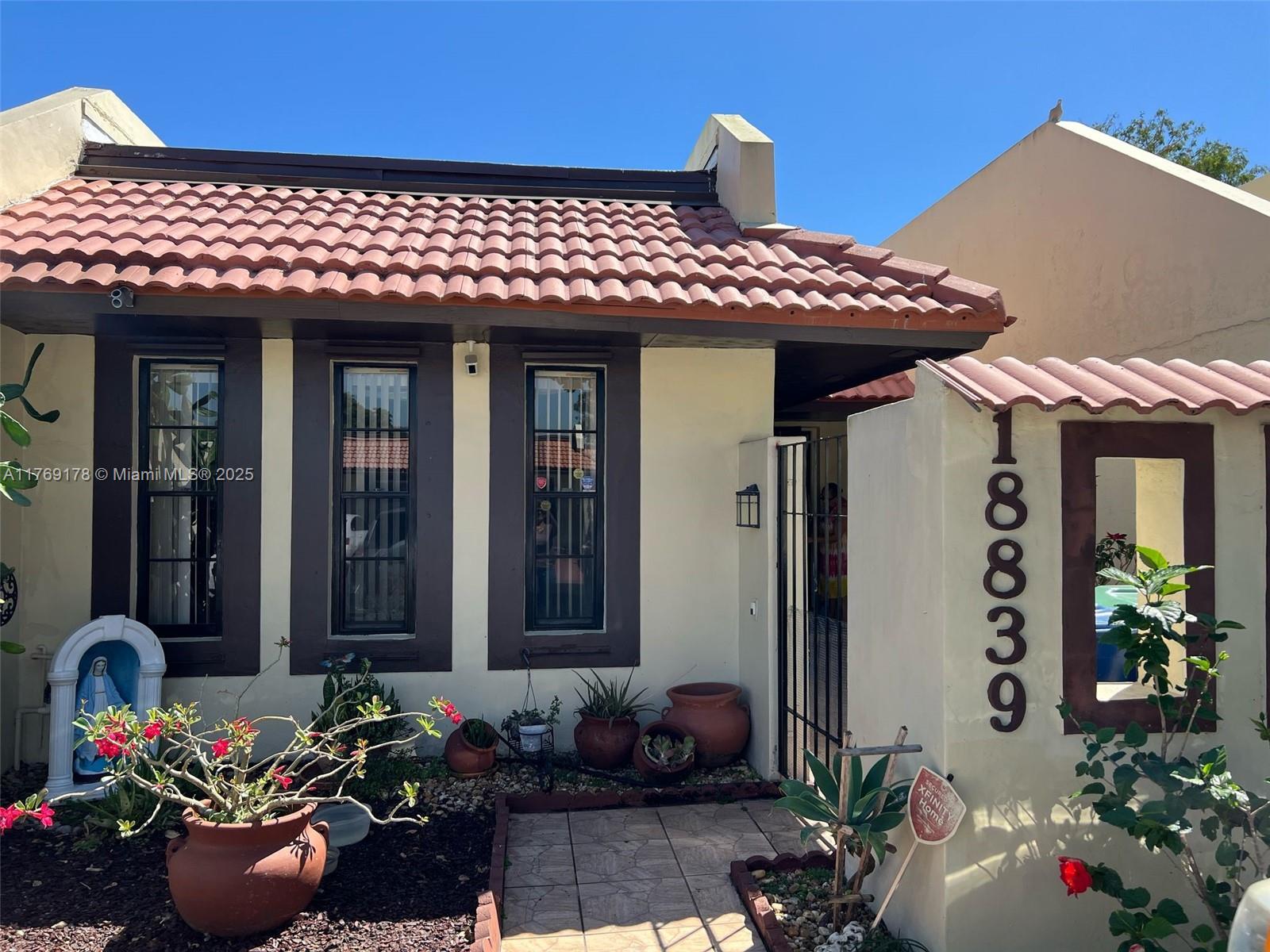Rental Property at 18839 Nw 64th Ct 18839, Hialeah, Miami-Dade County, Florida - Bedrooms: 2 
Bathrooms: 2  - $2,700 MO.